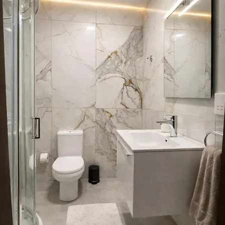 Modern Bright 6th Floor Apartment Sliema