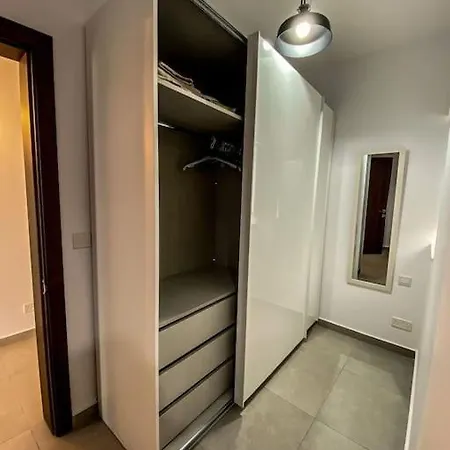 Modern Bright 6th Floor