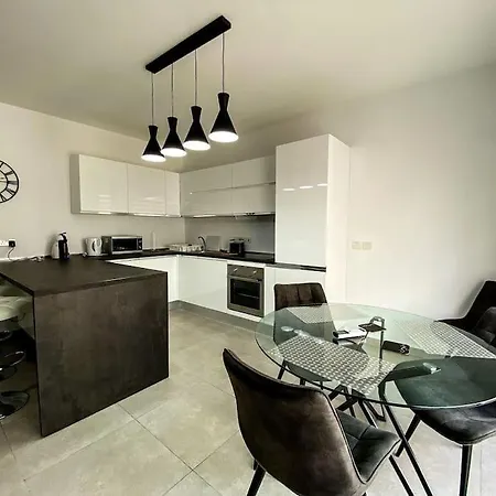 Apartment Modern Bright 6th Floor